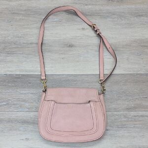 Marc Jacobs Pebbled Leather Boho-Chic Saddle Adjustable Crossbody Bag Soft Pink
